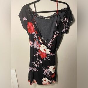 Charlotte Russe wrap around mini floral dress | size Large